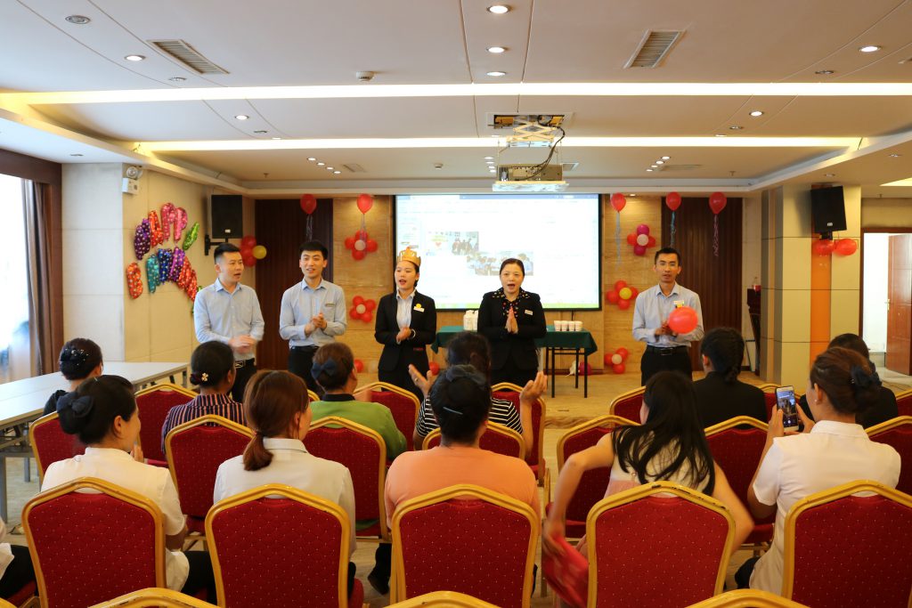 怒江酒店分公司舉辦2019年一季度員工生日會(huì)-云南能投居正產(chǎn)業(yè)投資有限公司