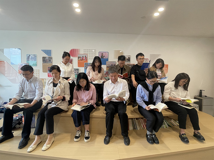 居正公司工會與團支部聯(lián)合開展沐馨讀書會閱讀活動-云南能投居正產(chǎn)業(yè)投資有限公司